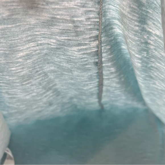 NWT Lucky Jade Cold-Shoulder Back Button Detailed Boho Top - Size M - Picture 15 of 16